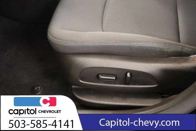 Used 2018 Chevrolet Cruze LT FWD image 14