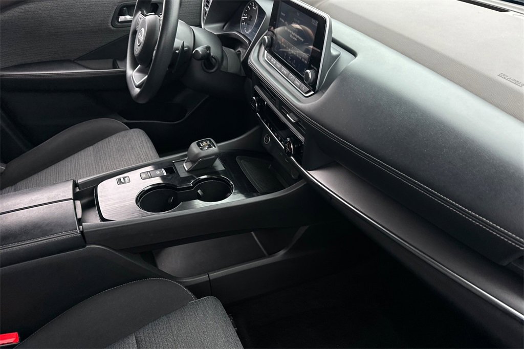 Used 2023 Nissan Rogue SV image 19