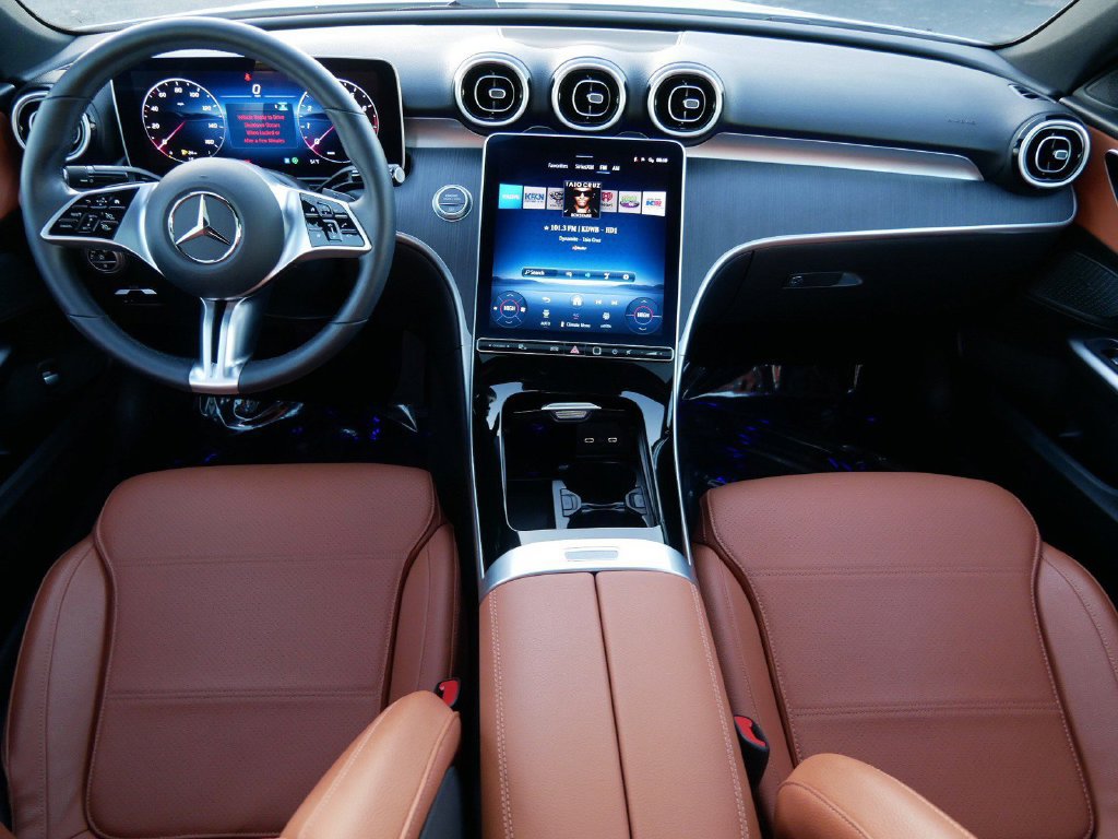 Used 2025 Mercedes-Benz C 300 4MATIC Sedan image 14