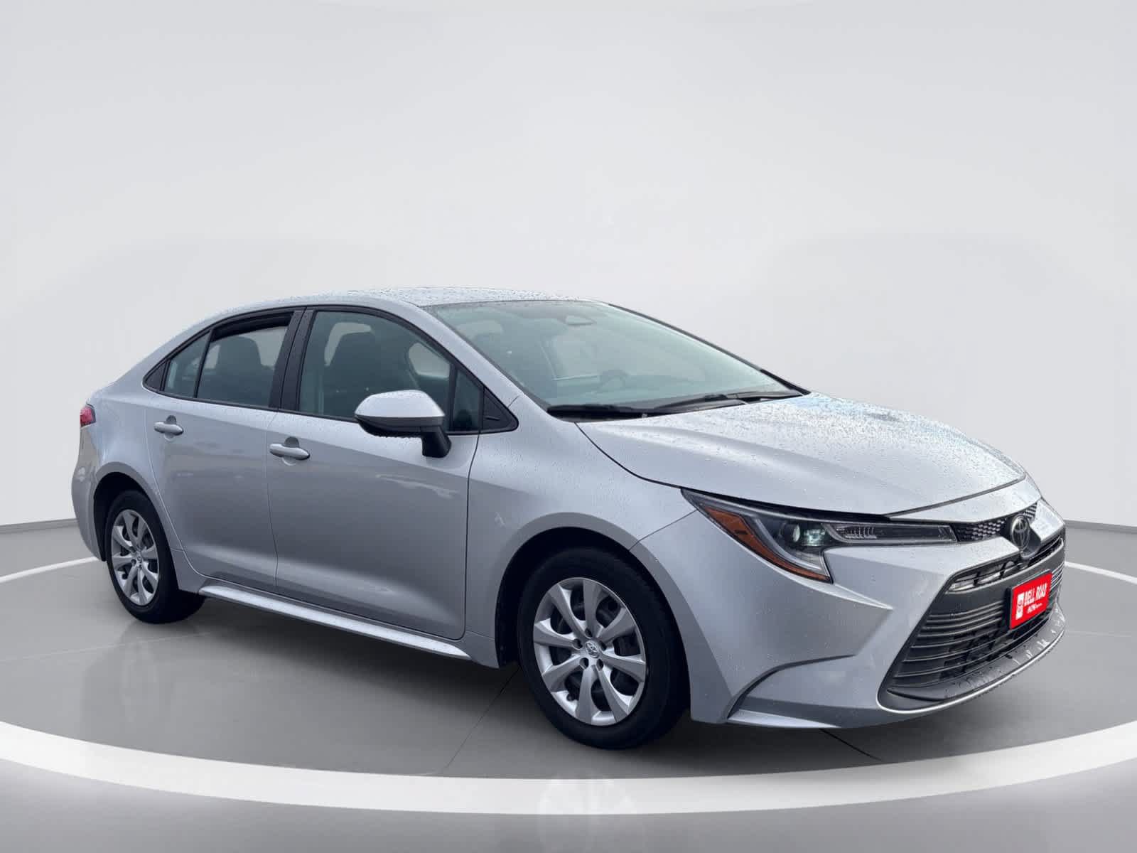 Used 2025 Toyota Corolla LE FWD image 7