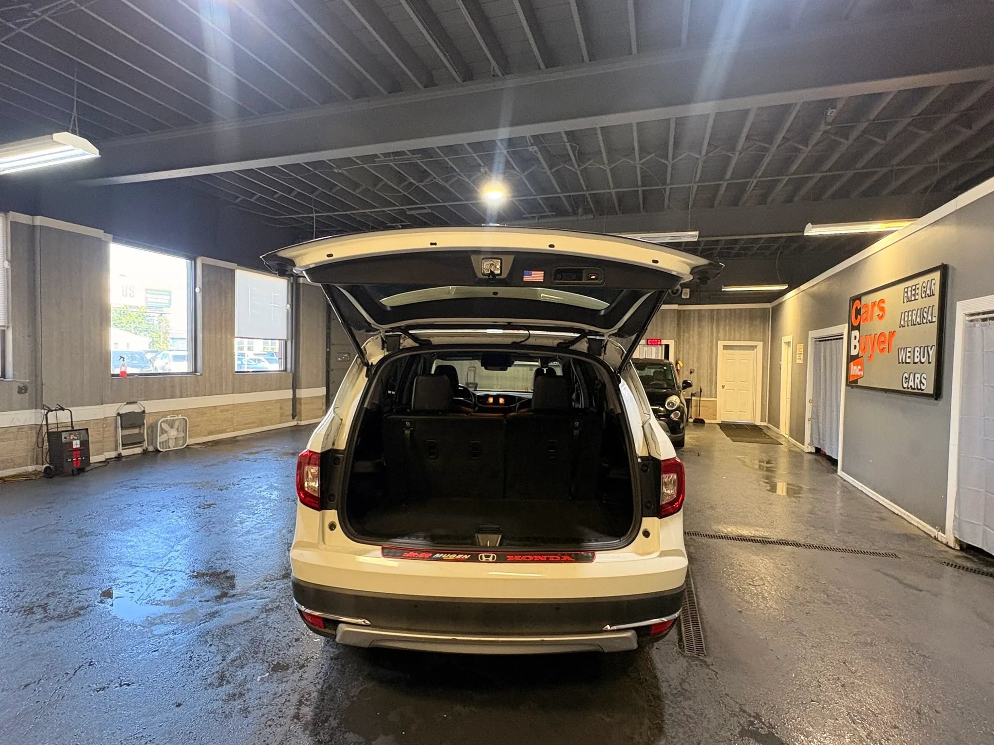 Used 2019 Honda Pilot Touring image 18