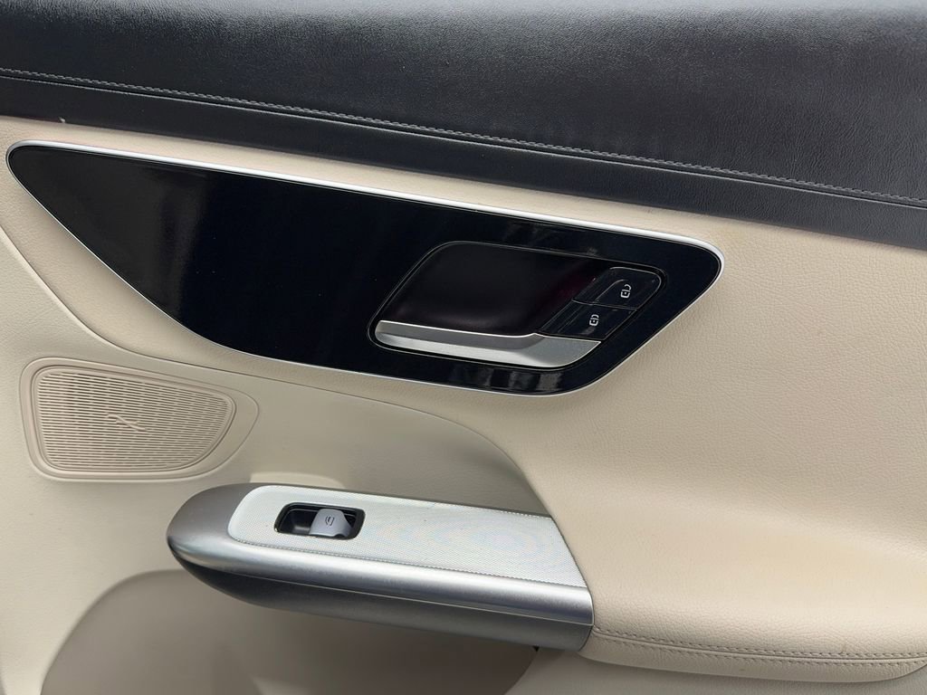 Used 2024 Mercedes-Benz GLC 300 4MATIC image 52