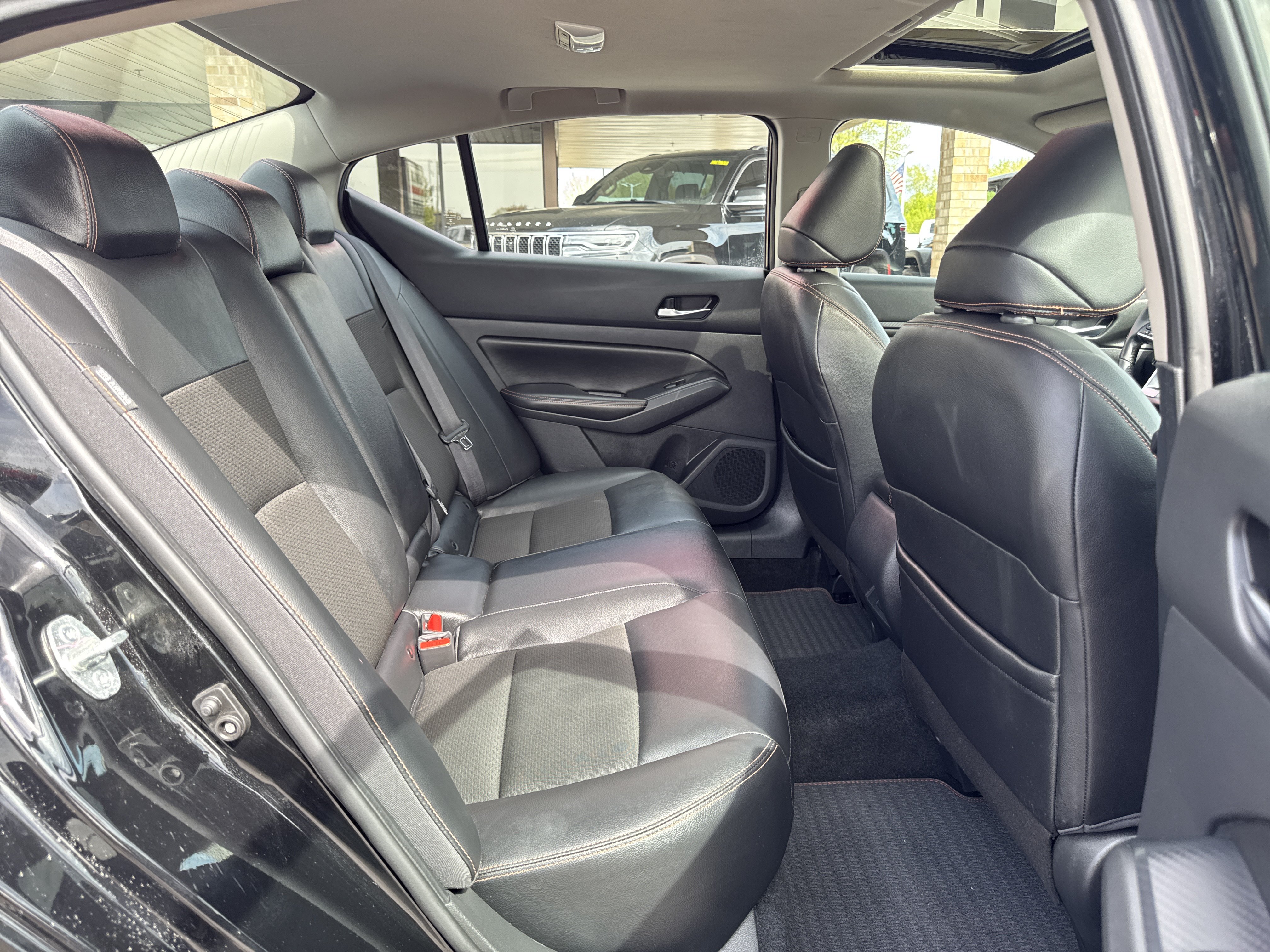 Used 2019 Nissan Altima 2.5 SR w/ SR Premium Package AWD/4WD image 28