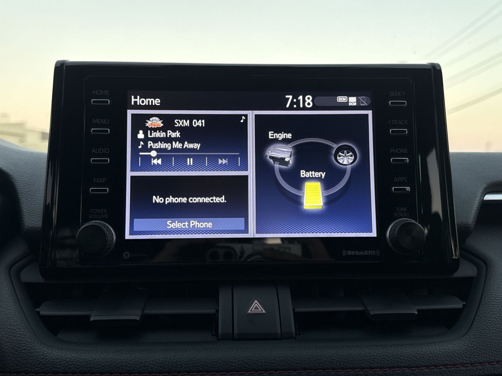 Used 2021 Toyota RAV4 SE w/ Weather & Moonroof Package AWD/4WD image 16