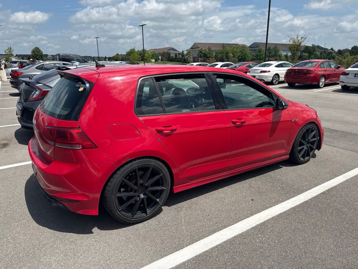 Used 2015 Volkswagen Golf R 4-Door AWD/4WD image 3