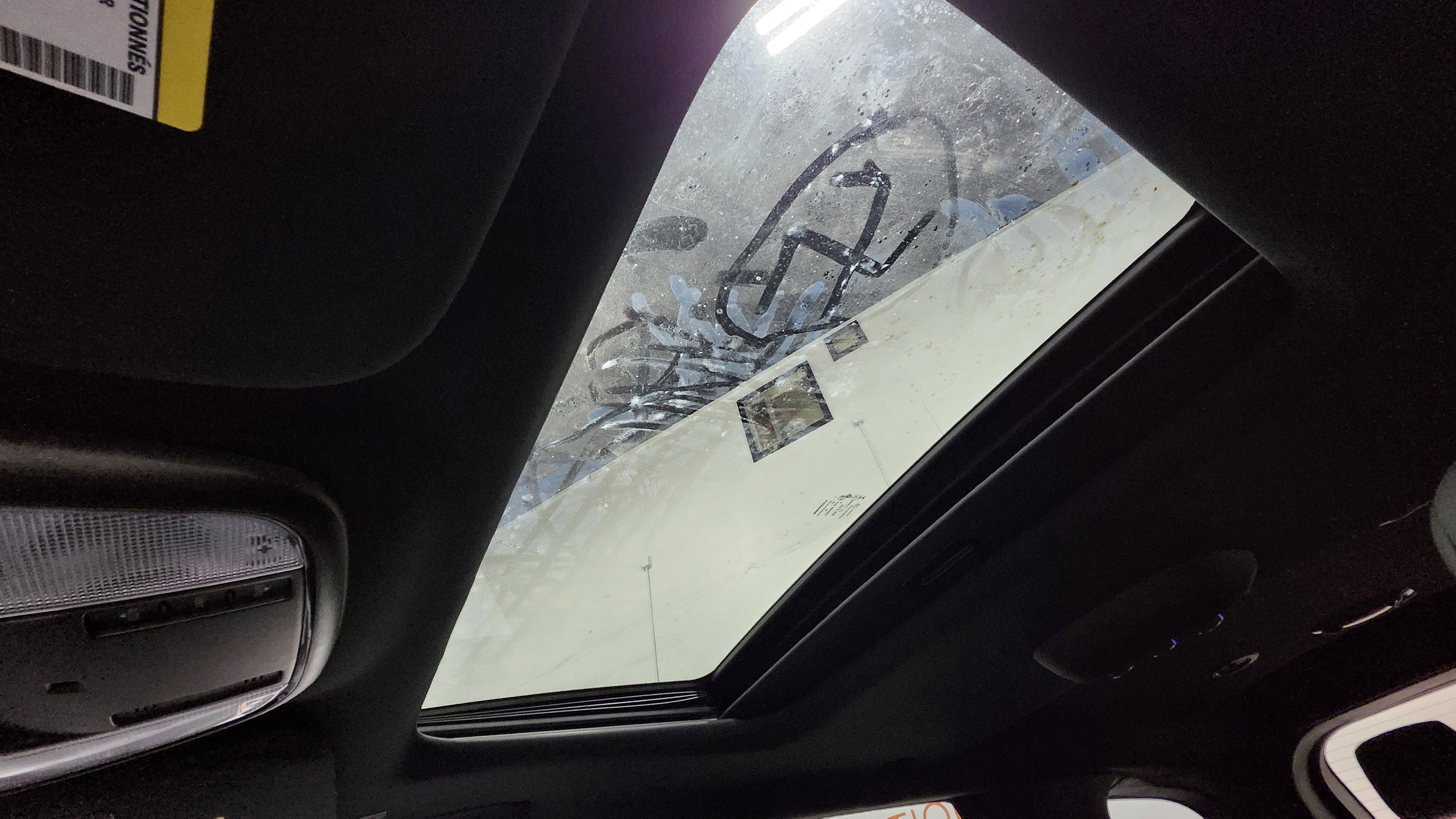 Used 2022 Dodge Durango SXT w/ Blacktop Package image 2