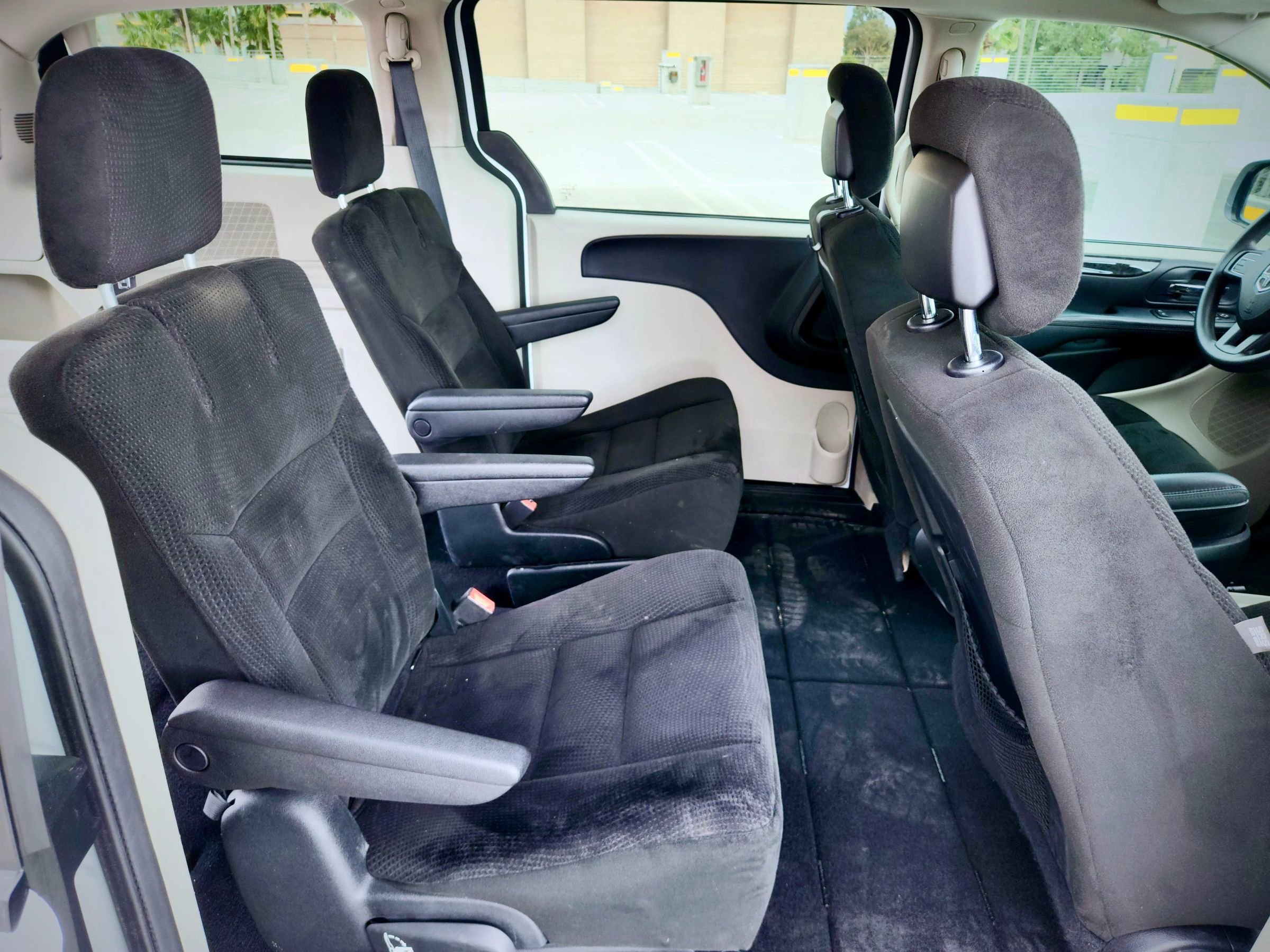 Used 2015 Dodge Grand Caravan SE w/ Quick Order Package 29E SE image 22