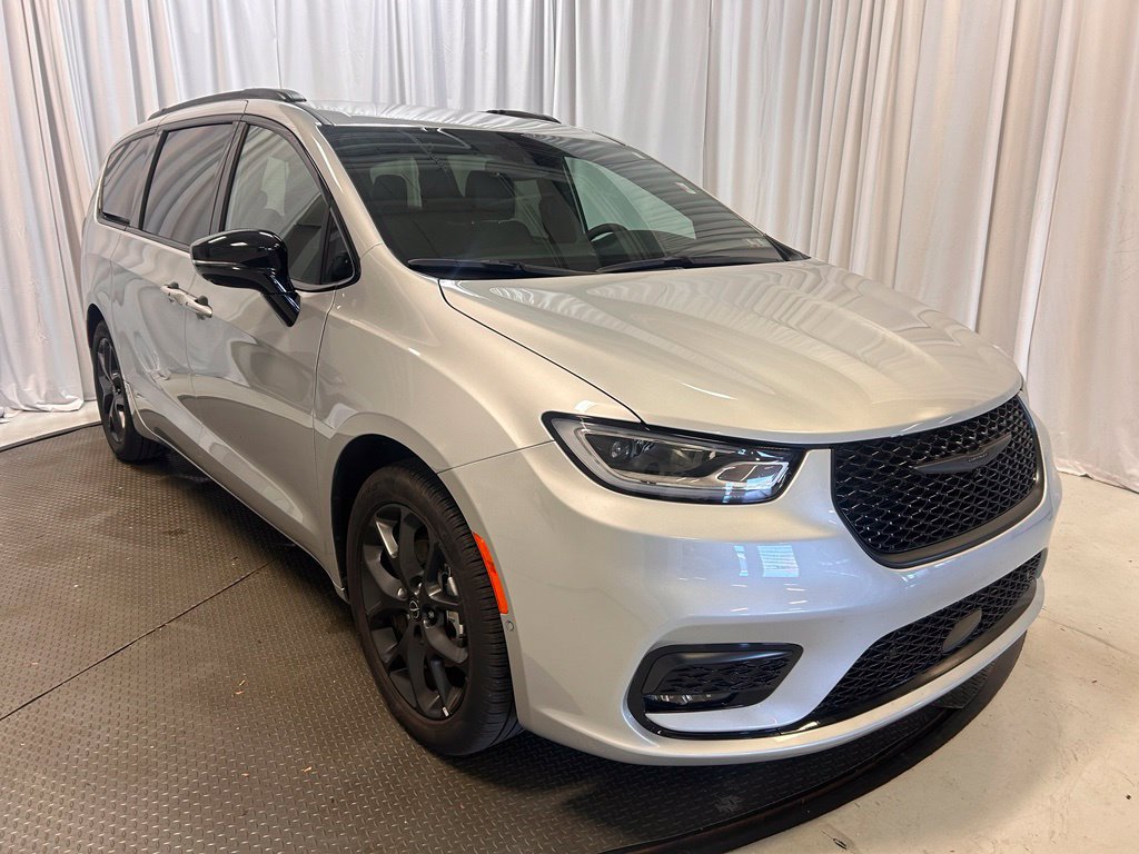 Used 2026 Chrysler Pacifica Select w/ S Appearance Package FWD image 26