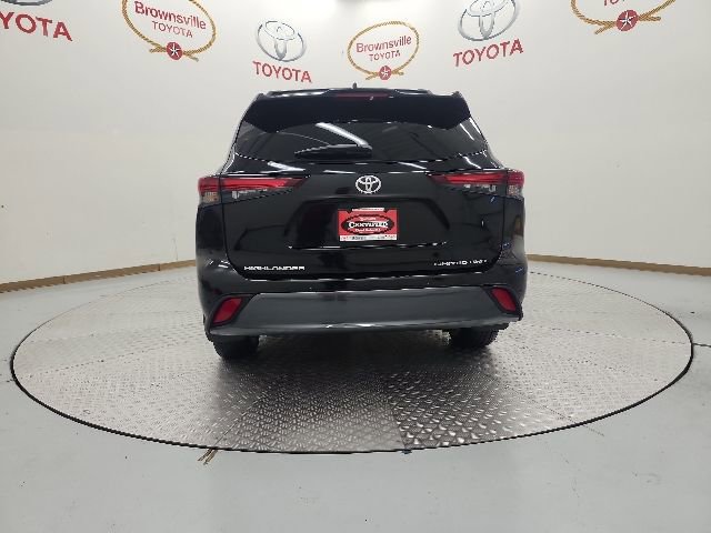 Certified 2025 Toyota Highlander Limited AWD/4WD image 7
