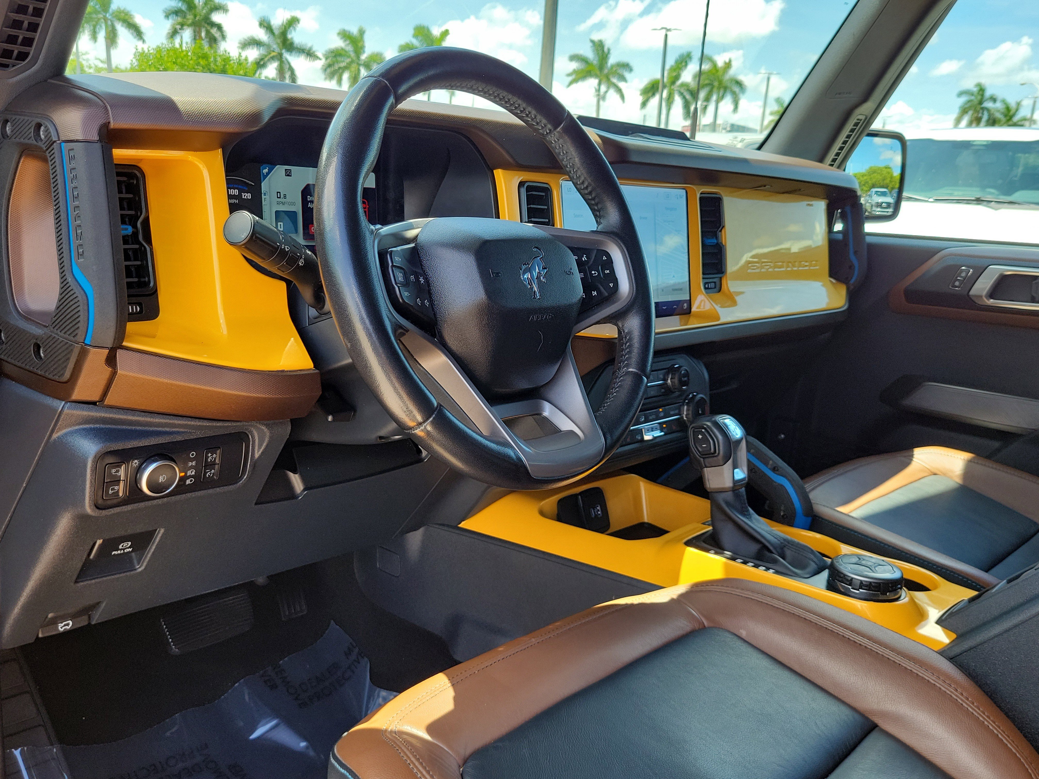 Used 2022 Ford Bronco Outer Banks AWD/4WD image 9