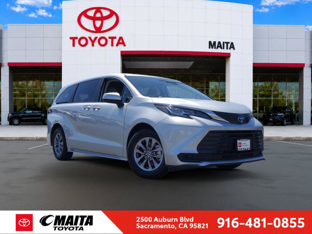 Certified 2023 Toyota Sienna LE FWD image 1