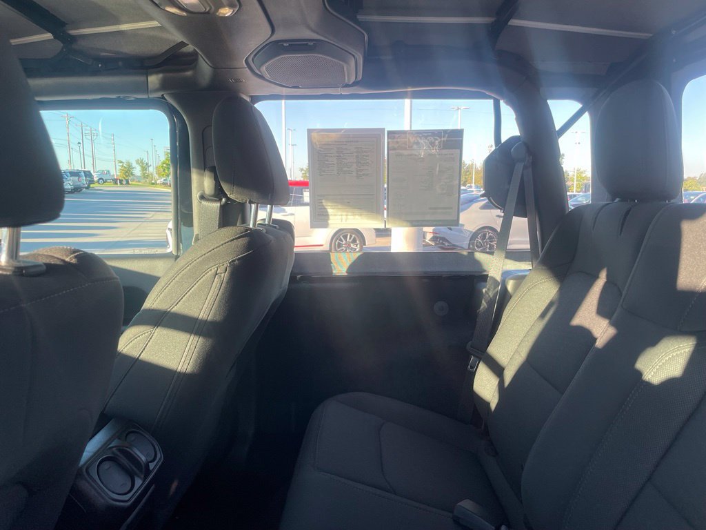 Used 2019 Jeep Wrangler Sport AWD/4WD image 23
