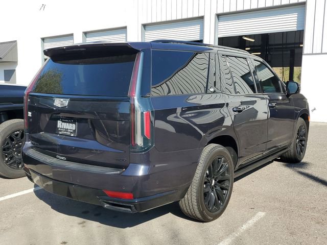 Used 2022 Cadillac Escalade Sport Platinum w/ LPO, ONYX Package image 4