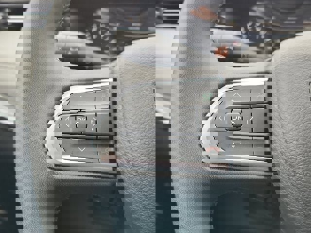 Used 2025 Jeep Compass Limited image 21