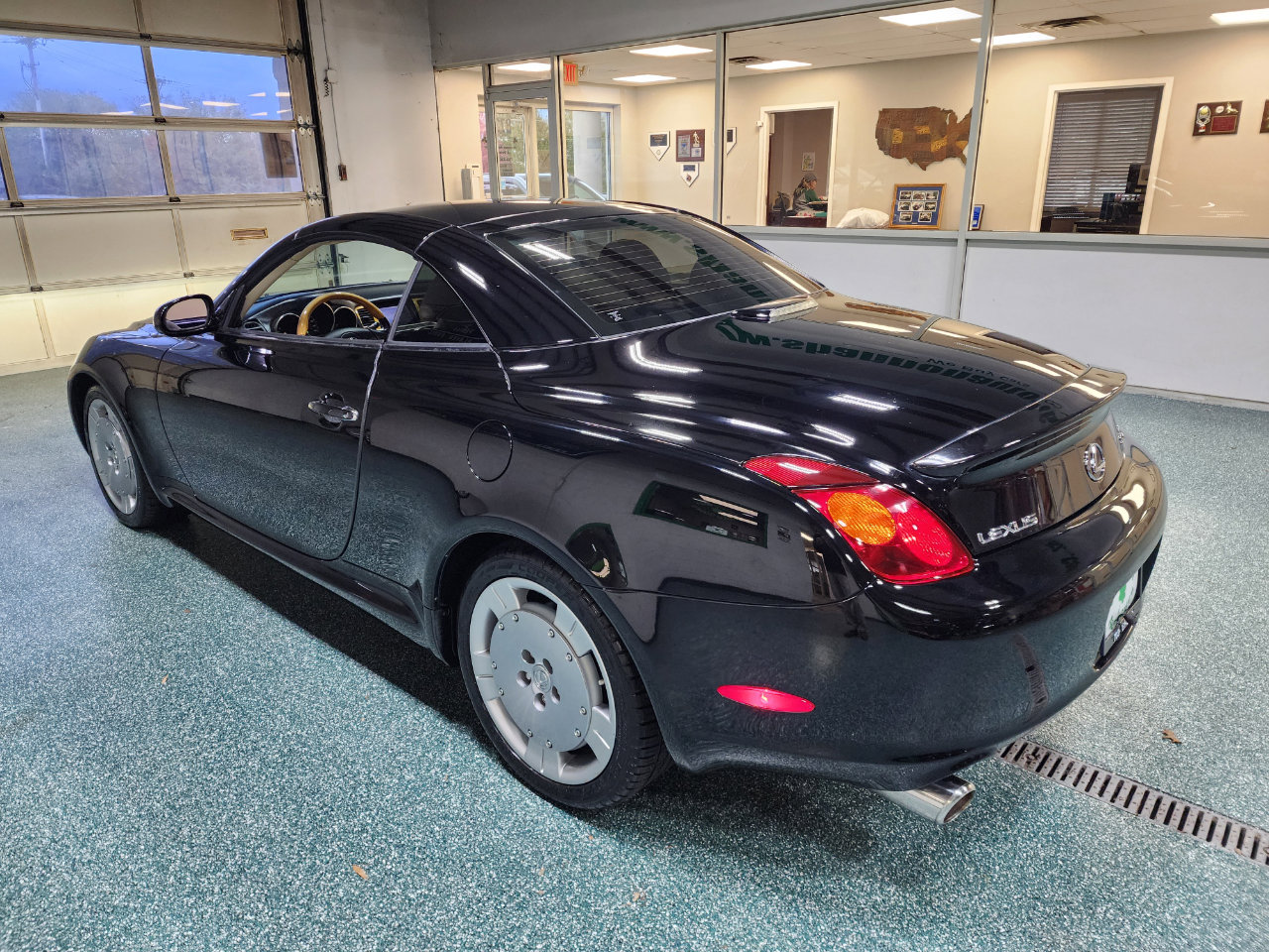 Used 2003 Lexus SC 430 Convertible image 9