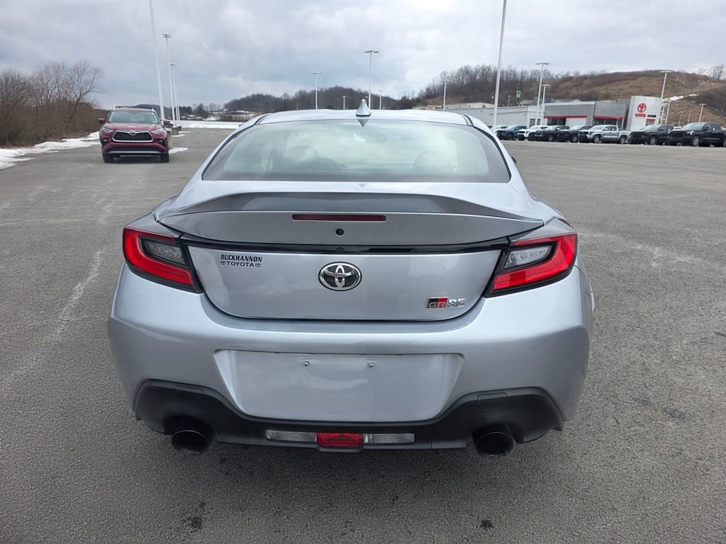 Used 2025 Toyota GR86 Premium w/ Performance Package image 6