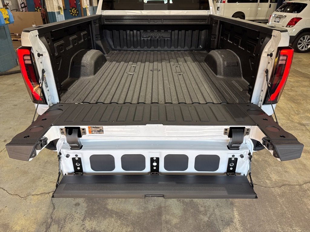 New 2026 GMC Sierra 3500 AT4 w/ AT4 Premium Plus Package image 16