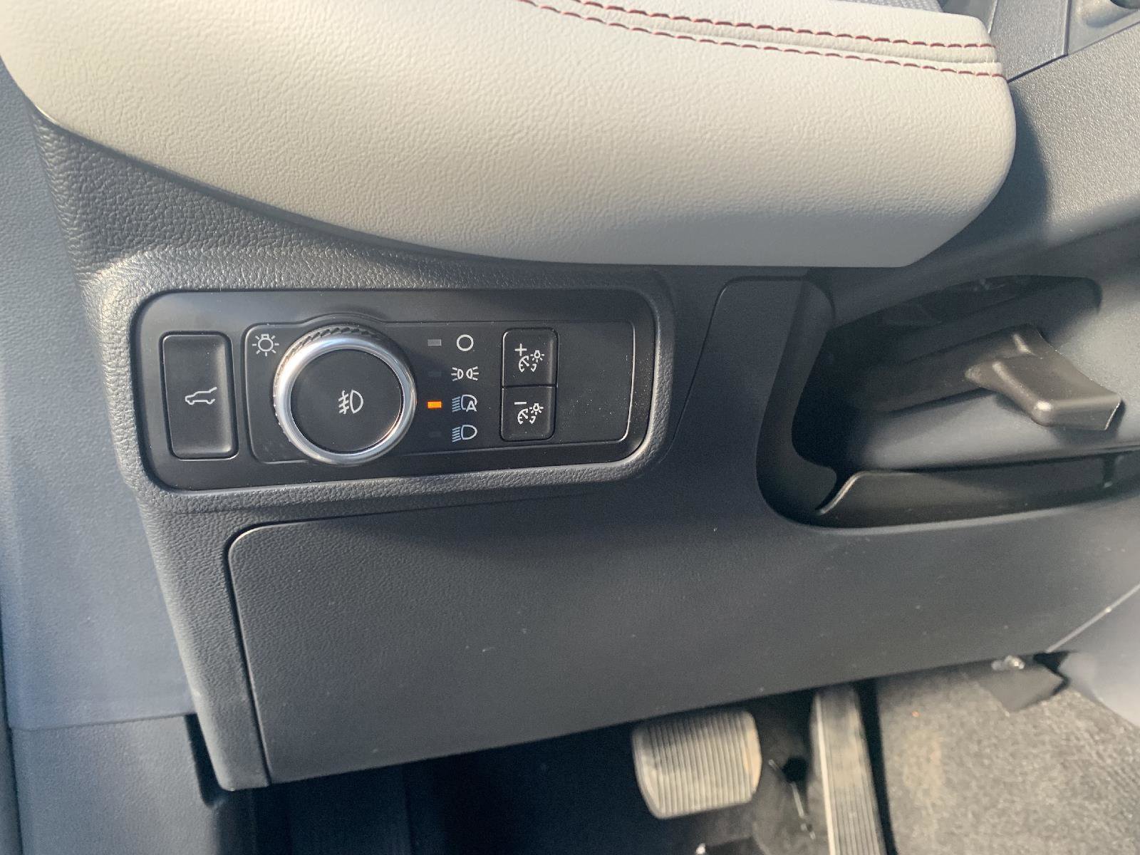 New 2025 Ford Explorer Active w/ Active Comfort Package image 10