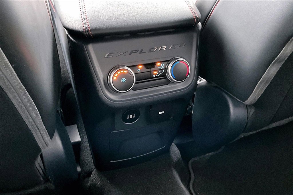Used 2025 Ford Explorer ST-Line w/ ST-Line Street Pack image 34