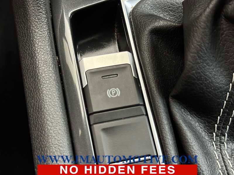 Used 2024 Volkswagen Tiguan S image 33