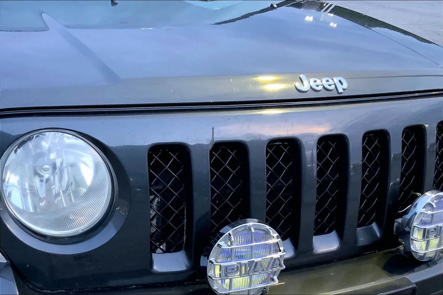Used 2011 Jeep Patriot Latitude AWD/4WD image 27