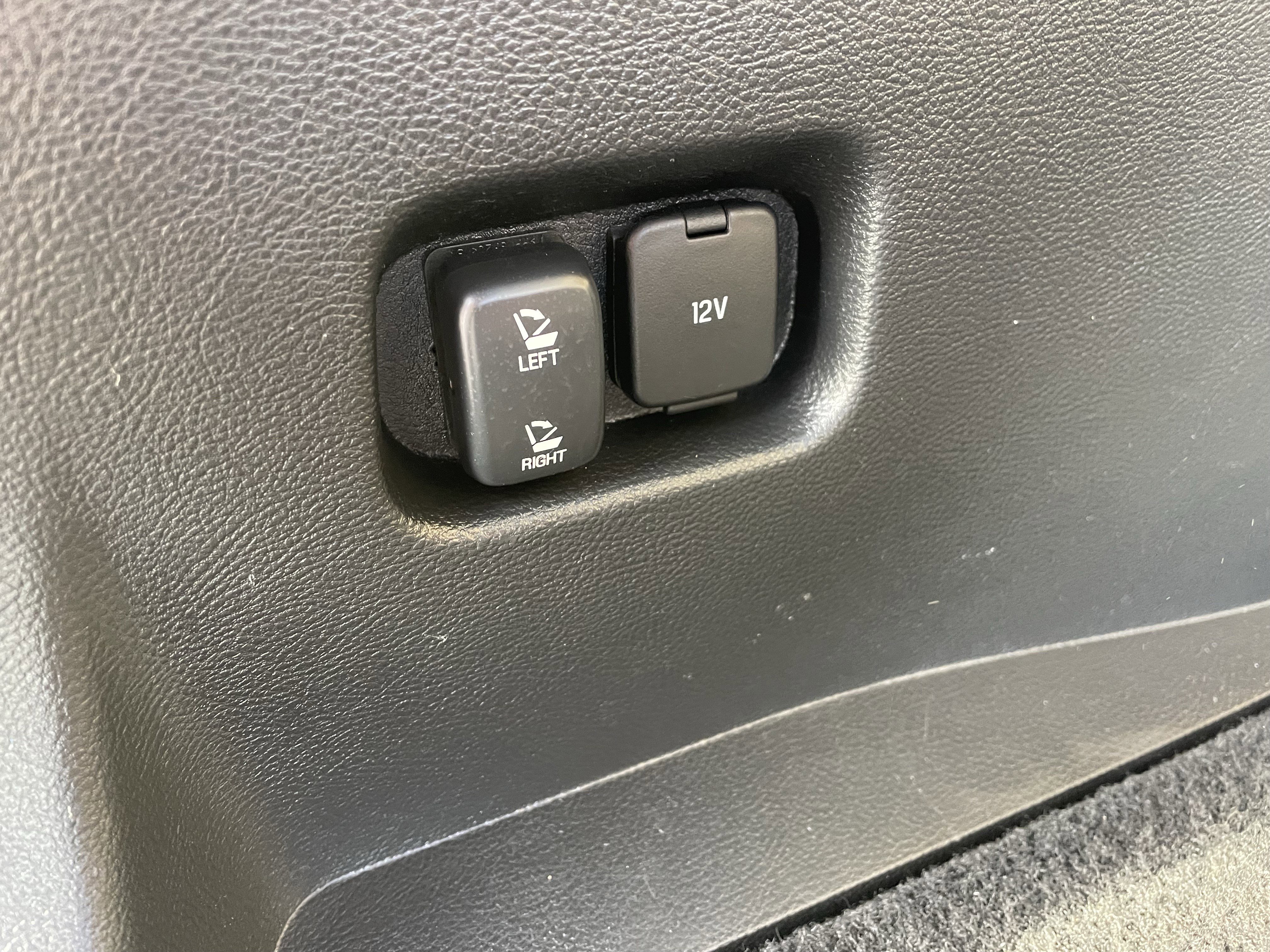 Used 2024 Ford Edge SEL w/ Convenience Package image 7
