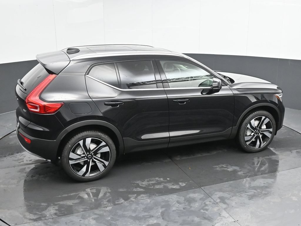 Used 2025 Volvo XC40 B5 Ultra w/ Climate Package AWD/4WD image 37