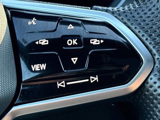 Used 2023 Volkswagen Tiguan SE R-Line AWD/4WD image 20