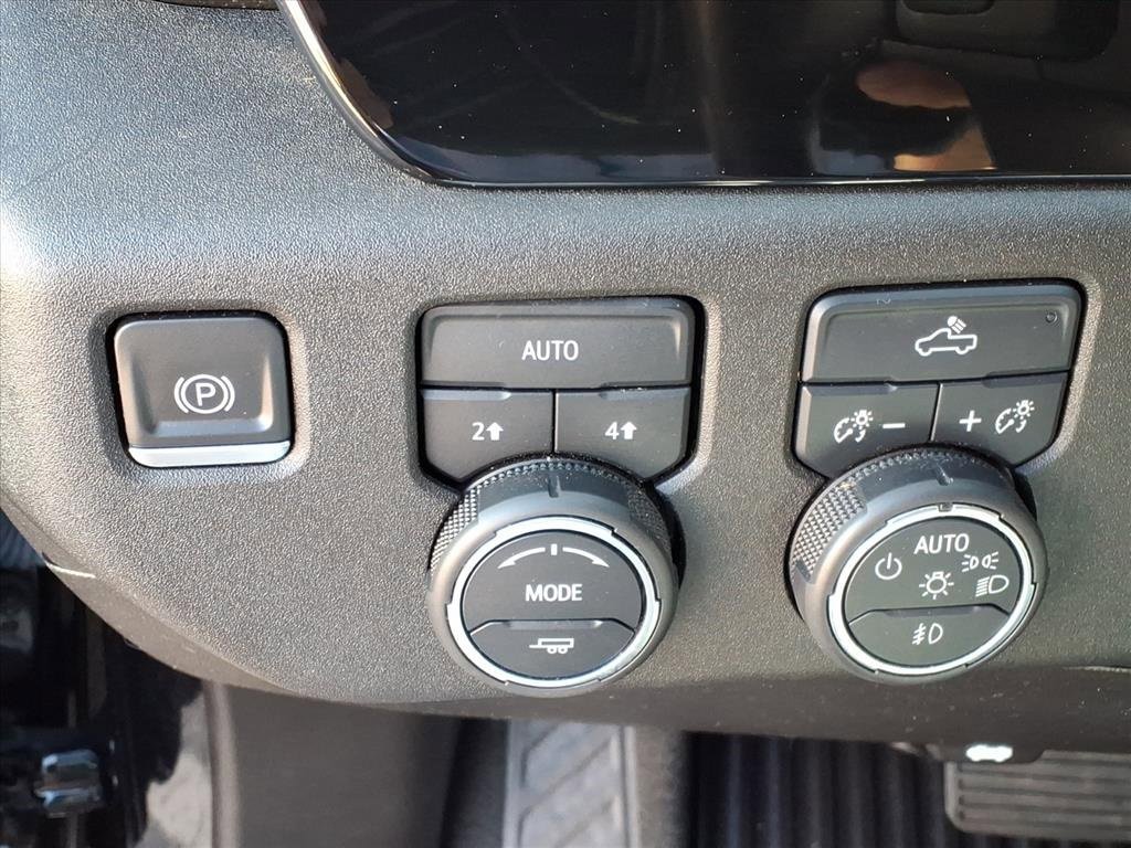 Used 2023 Chevrolet Silverado 1500 RST image 32