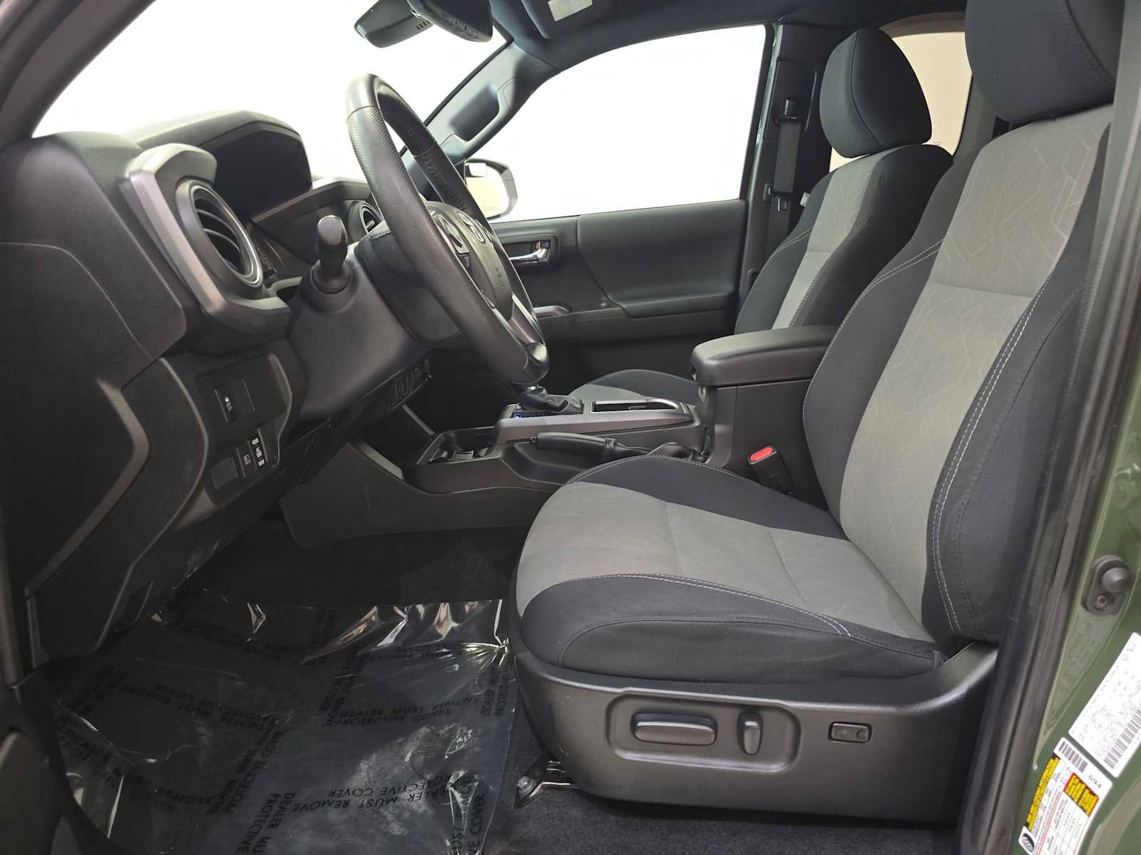 Certified 2022 Toyota Tacoma TRD Off-Road w/ TRD Premium Off Road Package AWD/4WD image 20