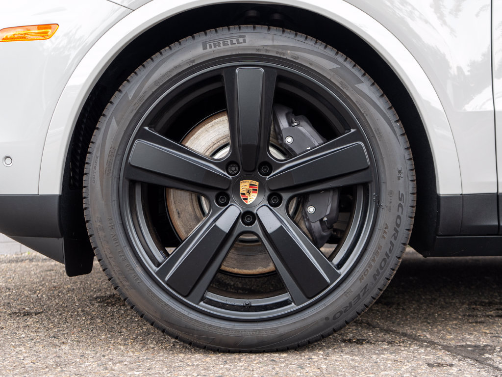 New 2026 Porsche Cayenne E-Hybrid AWD/4WD image 12