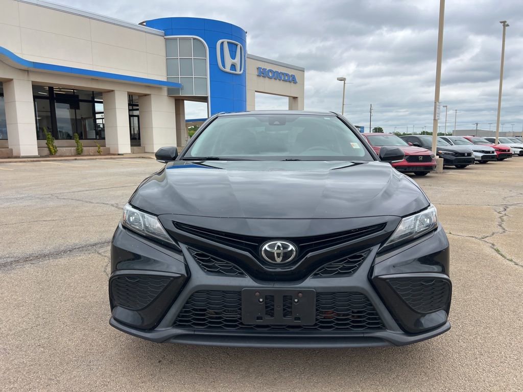 Used 2024 Toyota Camry SE FWD image 8