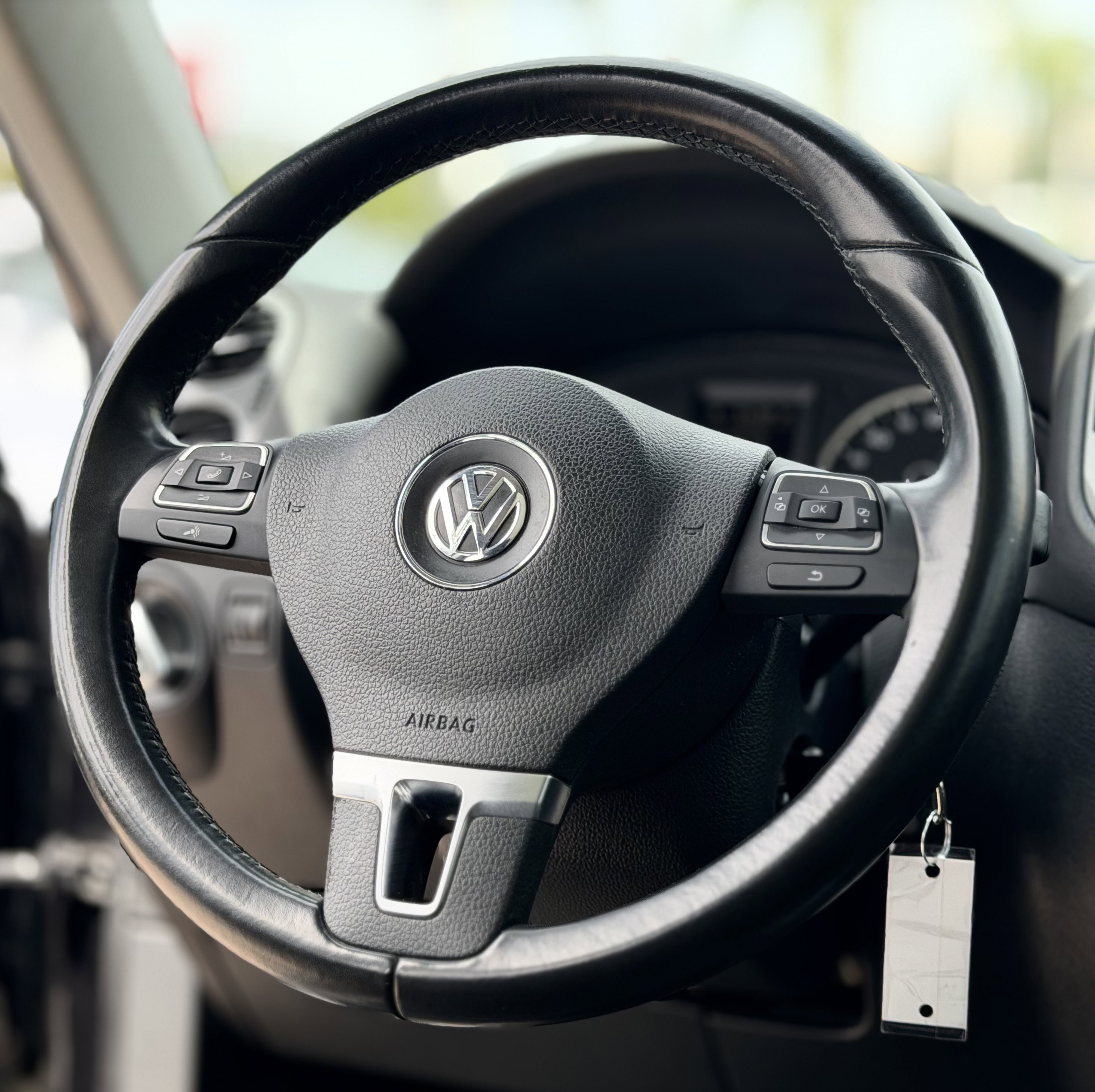 Used 2013 Volkswagen Tiguan SE FWD image 28
