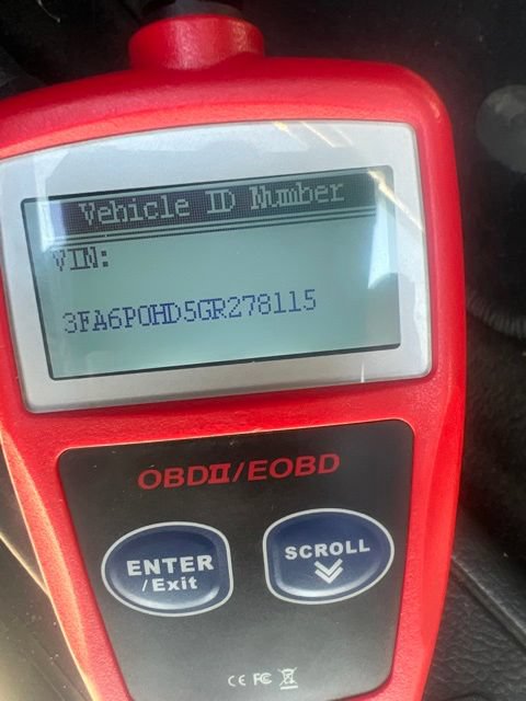 Used 2016 Ford Fusion SE w/ Equipment Group 202A FWD image 13