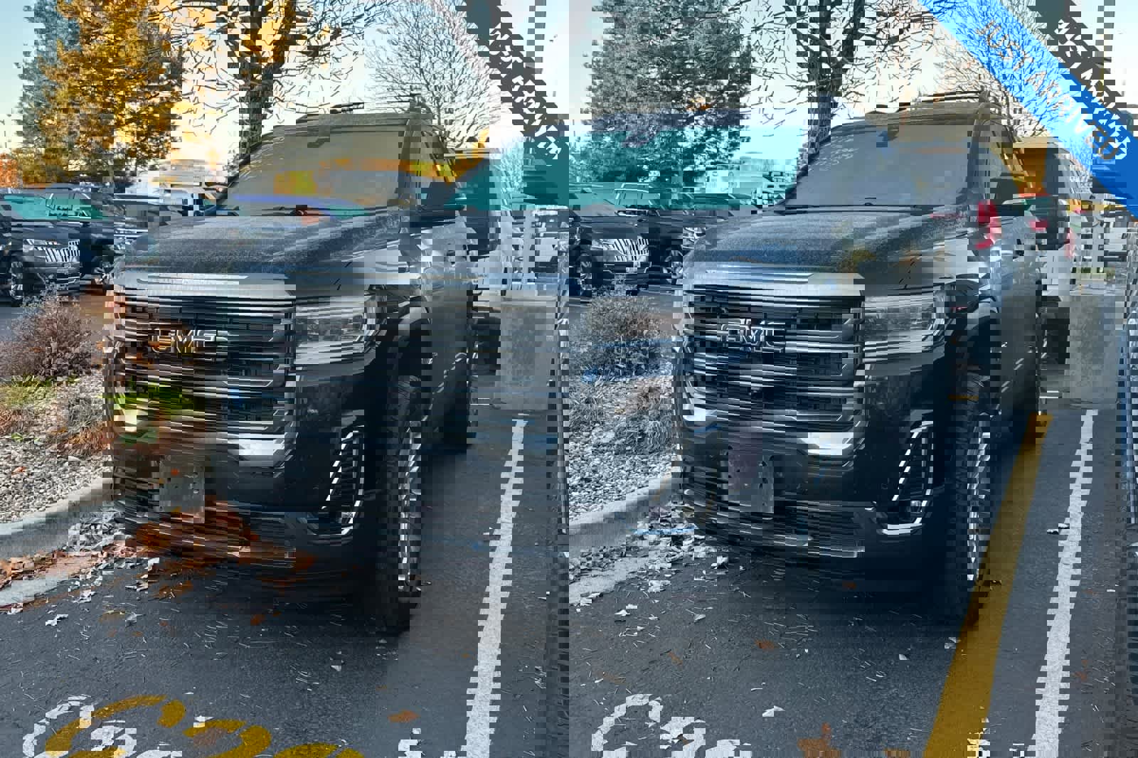 Used 2021 GMC Acadia AT4 w/ Technology Package image 1