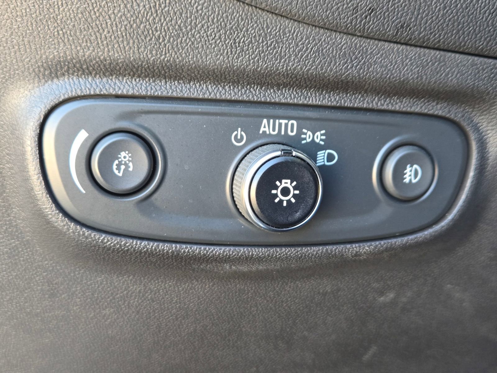 Used 2024 Chevrolet Equinox Premier FWD image 22