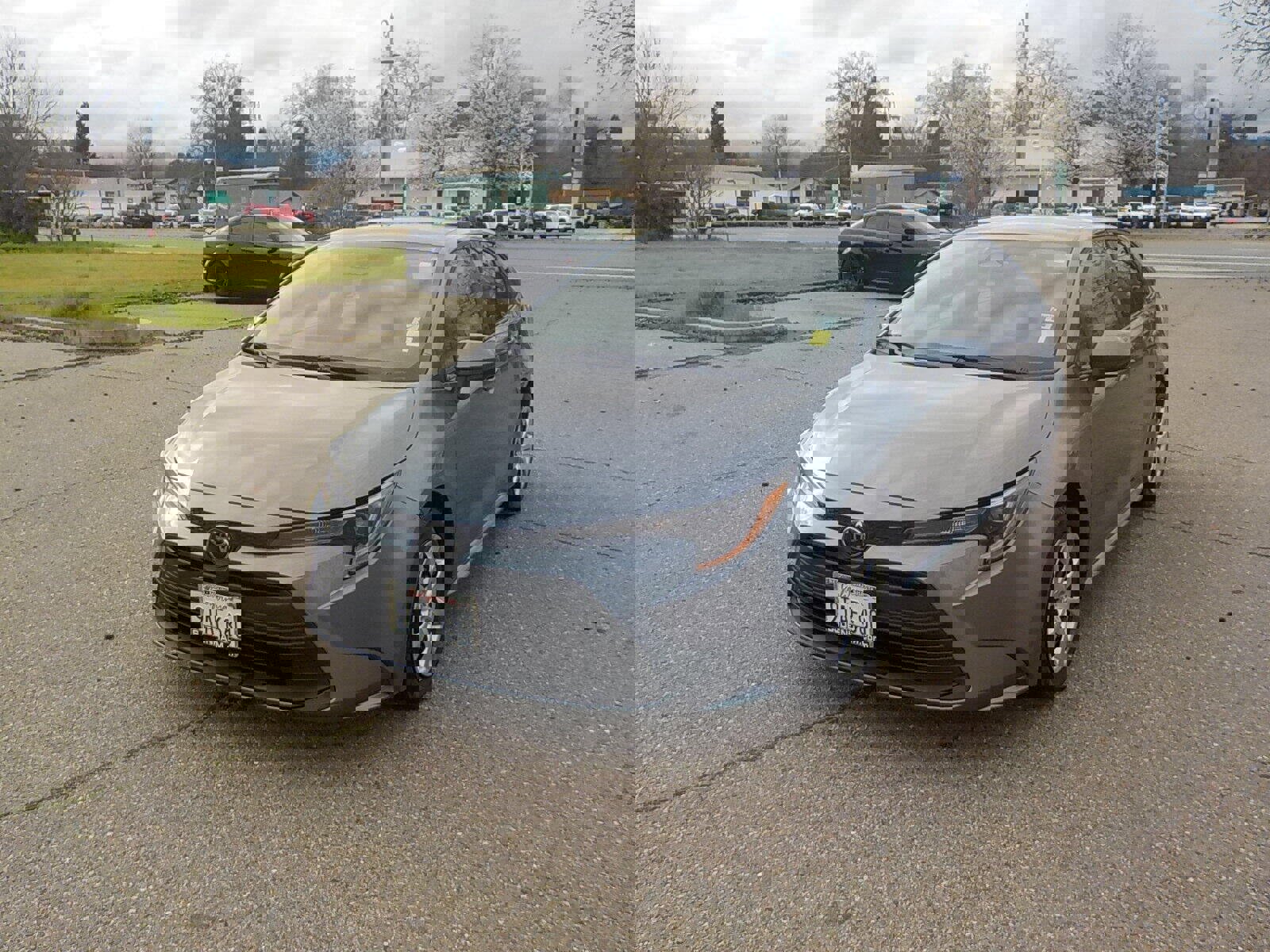 Used 2025 Toyota Corolla LE FWD image 1