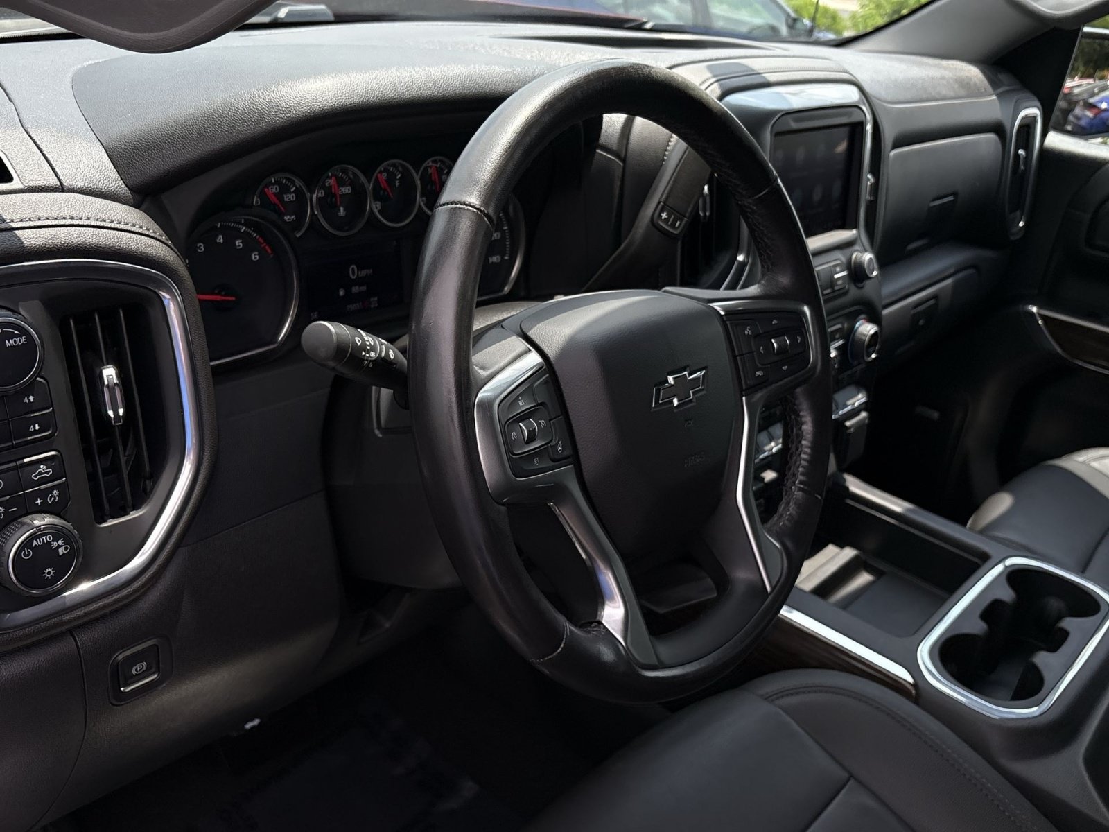 Used 2022 Chevrolet Silverado 1500 RST AWD/4WD image 16