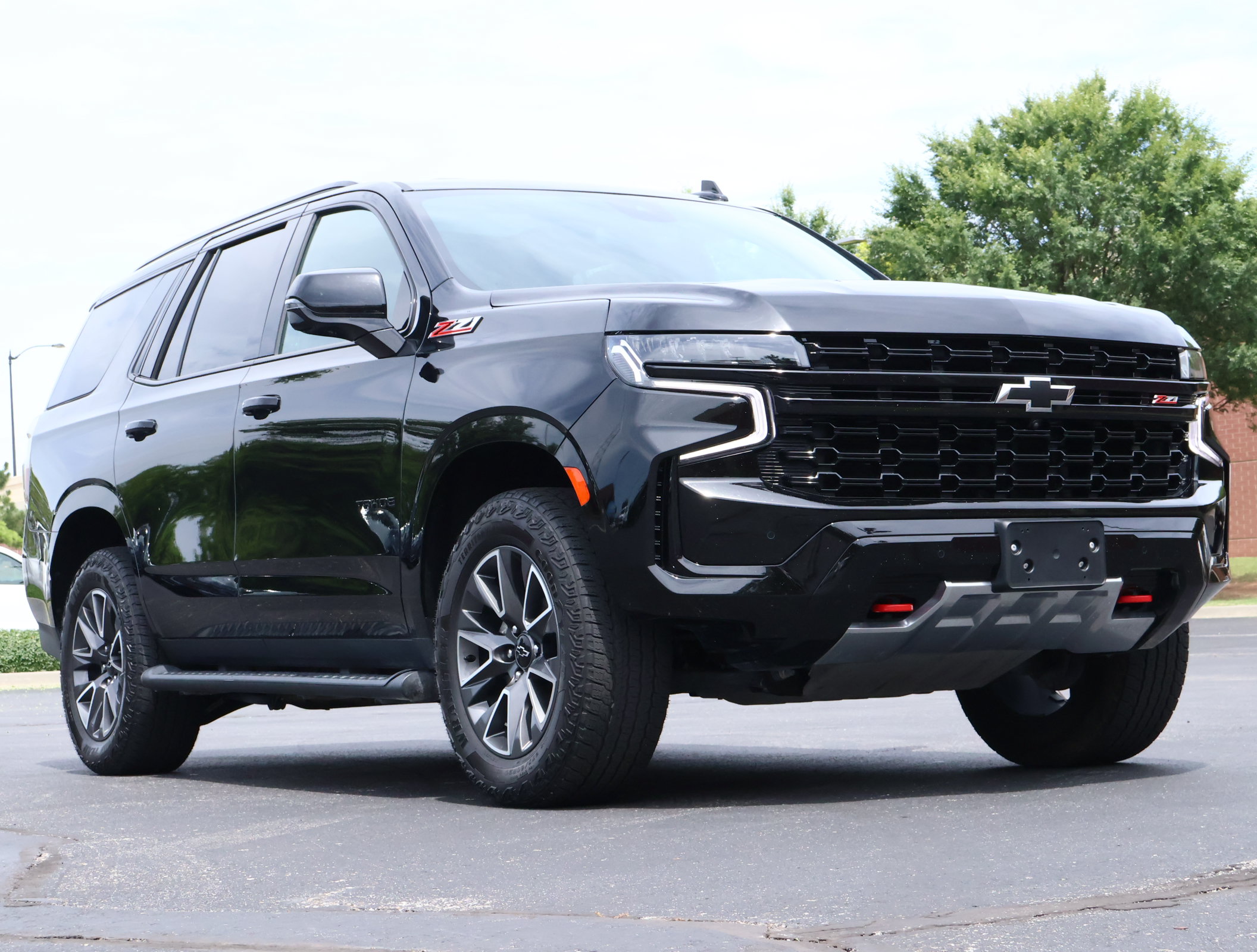 Used 2024 Chevrolet Tahoe Z71 w/ Z71 Off-Road Package AWD/4WD image 1