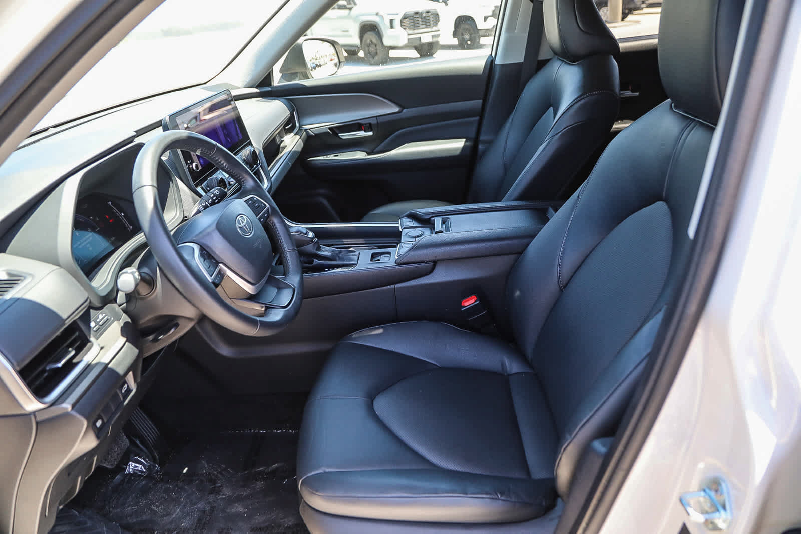 Certified 2024 Toyota Grand Highlander AWD Hybrid image 18
