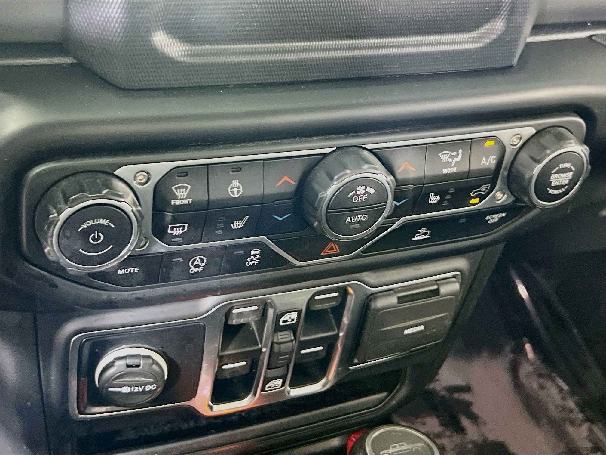 Used 2023 Jeep Gladiator Sport AWD/4WD image 15