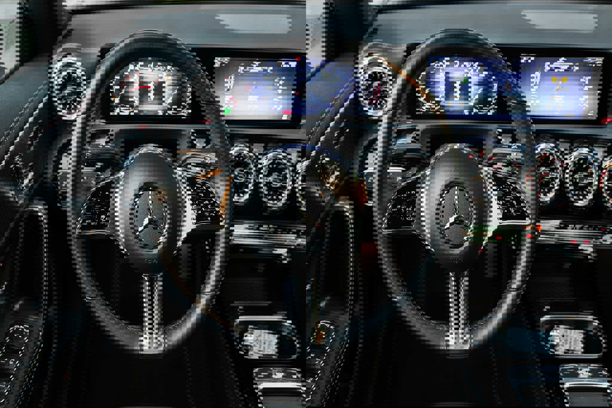 Used 2025 Mercedes-Benz CLA 250 4MATIC image 26