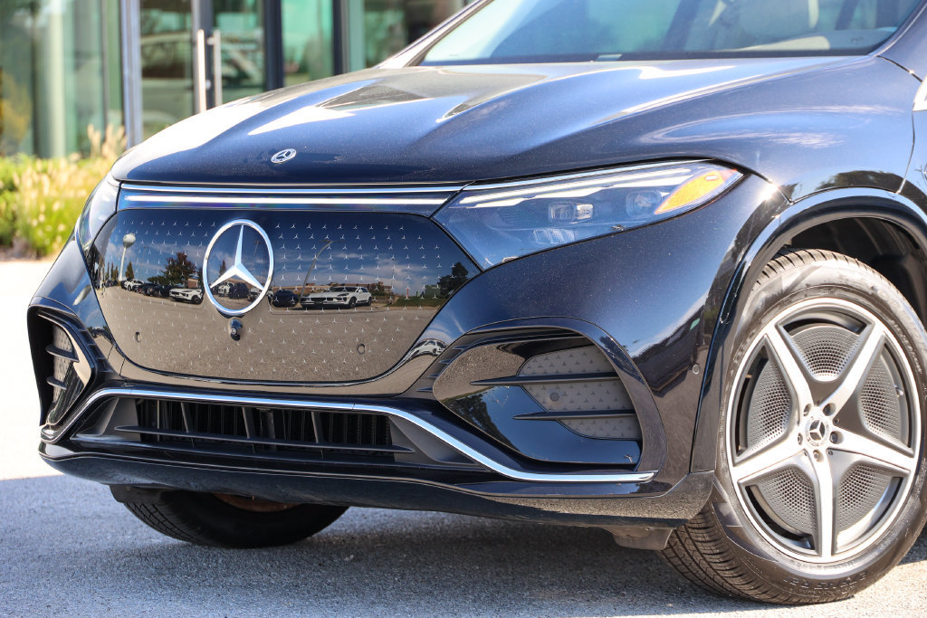 Used 2023 Mercedes-Benz EQS 580 4MATIC SUV image 17