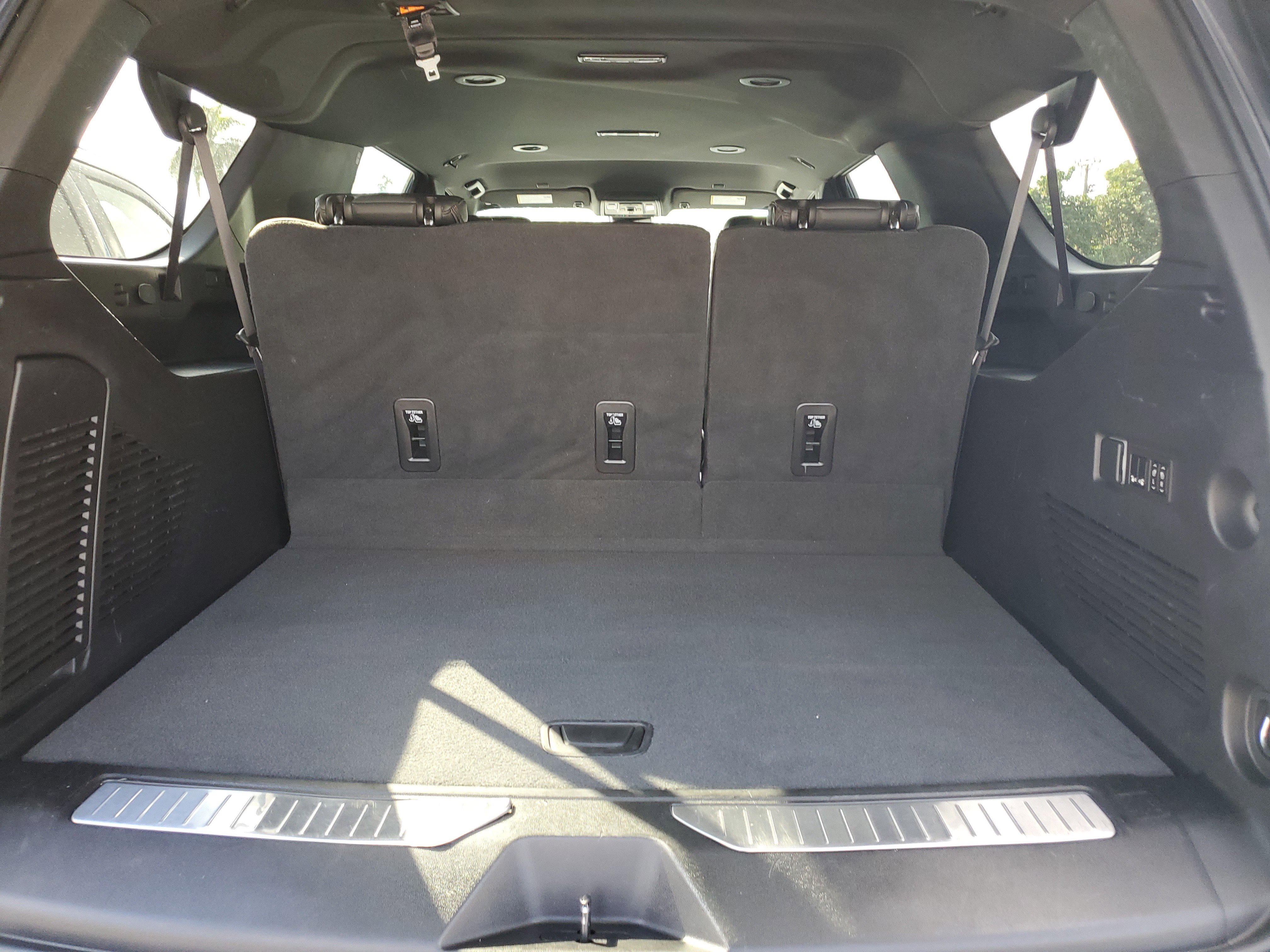 Used 2023 Chevrolet Suburban RST w/ Luxury Package image 4