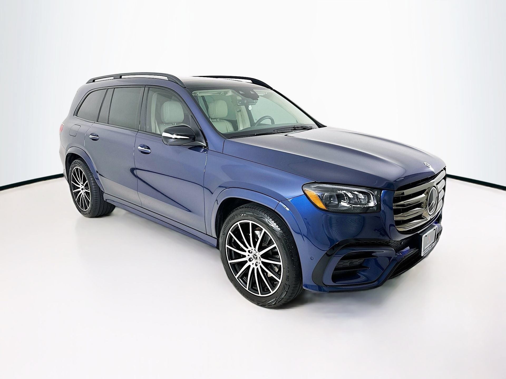 Used 2025 Mercedes-Benz GLS 450 4MATIC image 1