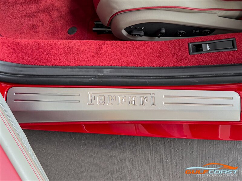 Used 2013 Ferrari 458 Spider RWD image 20