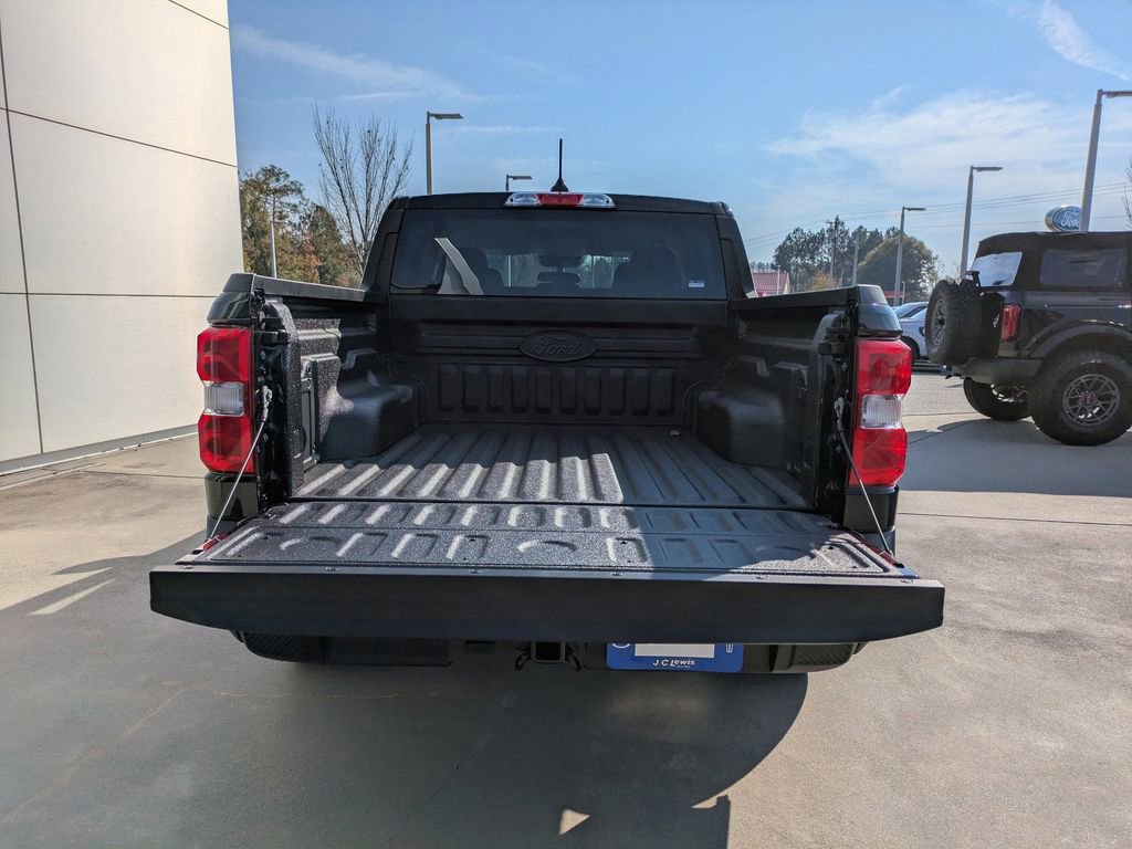 New 2025 Ford Maverick XL image 12