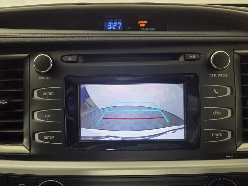 Used 2019 Toyota Highlander LE image 14