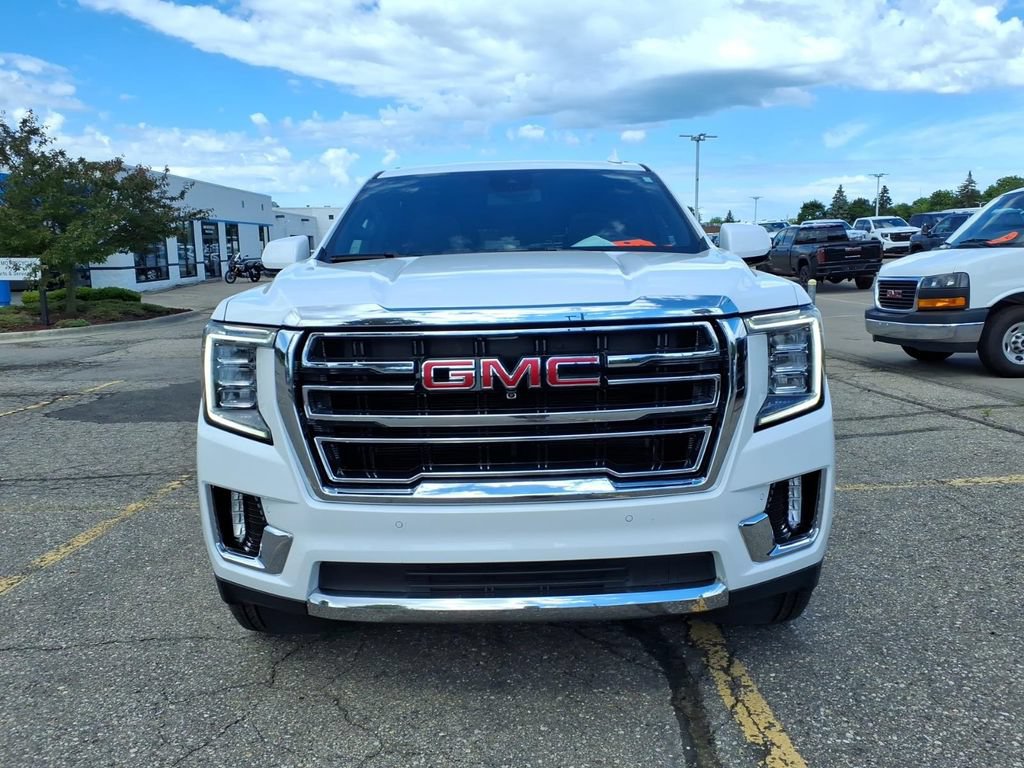 Certified 2023 GMC Yukon SLT w/ SLT Premium Package AWD/4WD image 2