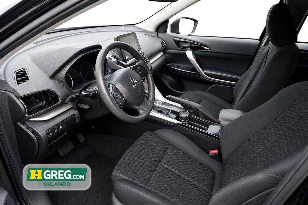Used 2023 Mitsubishi Eclipse Cross LE AWD/4WD image 8